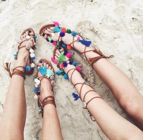 Trend alert: Pon Pon ed Espadrillas schiava con pon pon