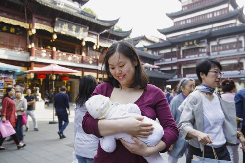 18 Magnifiche foto di madri che allattano in giro per il mondo Cina