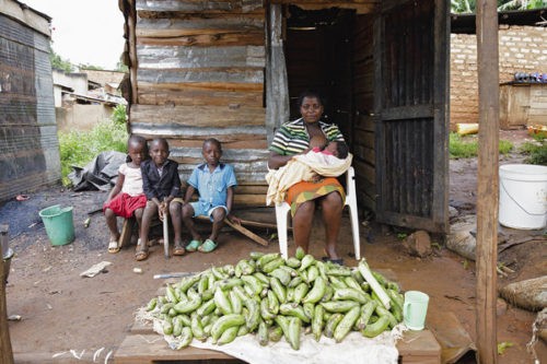 18 Magnifiche foto di madri che allattano in giro per il mondo Uganda