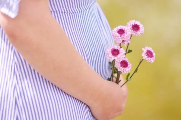 Come vestirsi tra il sesto e il nono mese di gravidanza