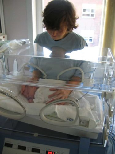 Agitazione neonato di 4 mesi, nato prematuro a 34 settimane, con encefalopatia ipossico ischemica grave alla nascita: richiesta parere