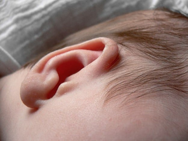 Mal d'orecchie: come prevenirlo e curarlo nei bambini Mal d'orecchie nei bambini