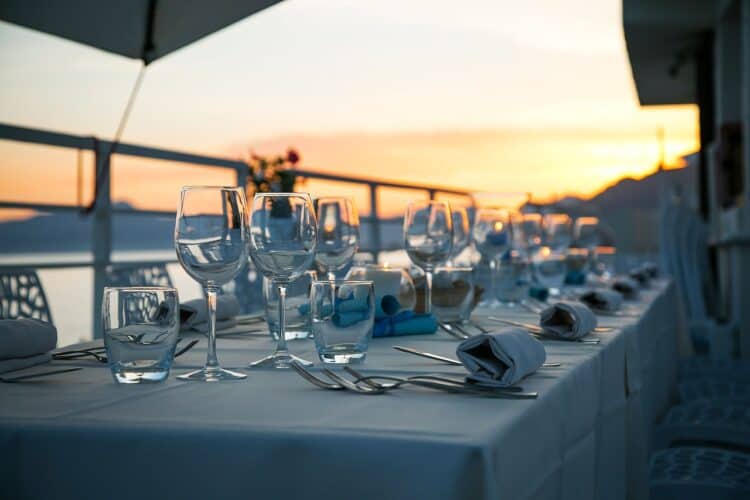 Festa della Mamma 2021: che regali faranno gli italiani? Ecco il sondaggio di Discoup.com Cena al ristorante